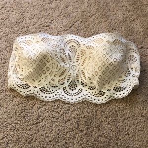 32C, Lace, Cut Out Bandeau Bralette/top. VS